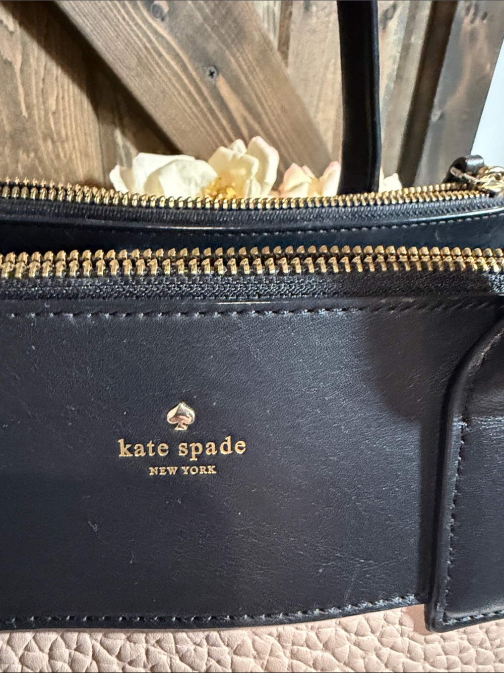 Kate Spade New York Luna Drive Willow Tote - Picture 2 of 6